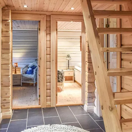 Holiday home Elvebu Brunstad